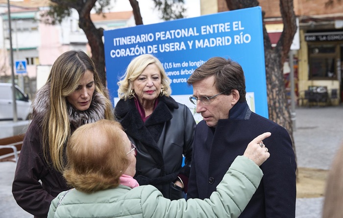 Almeida critica la hipocres&iacute;a de PSOE y M&aacute;s Madrid por su ataque <br/>a Julio Iglesias