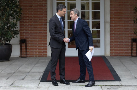 Sánchez se reunirá con Feijóo para abordar el envío de tropas a Ucrania