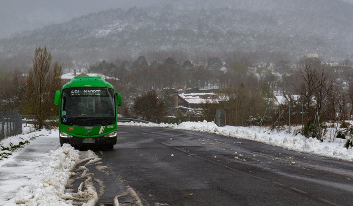 Cortadas las carreteras de subida a los puertos de la Sierra por la nieve