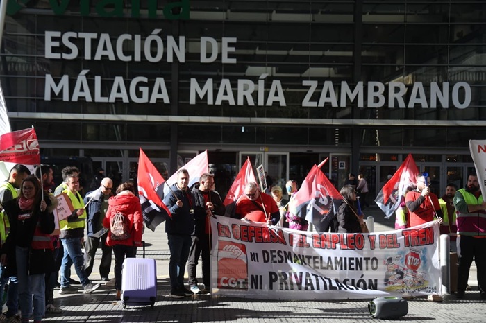 Transportes y sindicatos llegan a un acuerdo para desconvocar la huelga de trenes