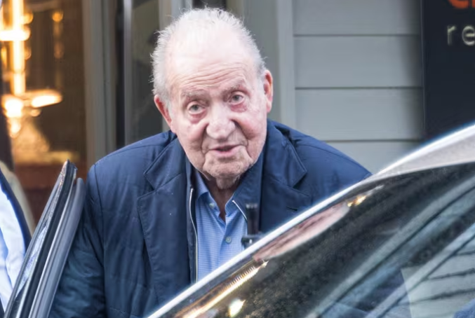 La Casa del Rey deja en manos del em&eacute;rito su posible regreso a Espa&ntilde;a