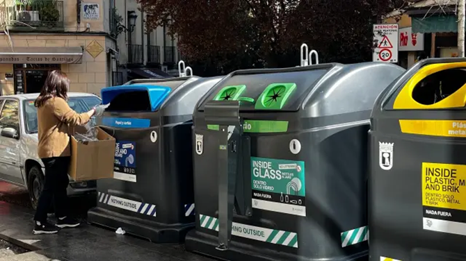 Las patrullas secretas de Polic&iacute;a y Limpieza imponen 111 multas en su primer mes de servicio