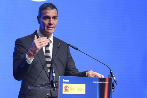 Sánchez arremete contra los 