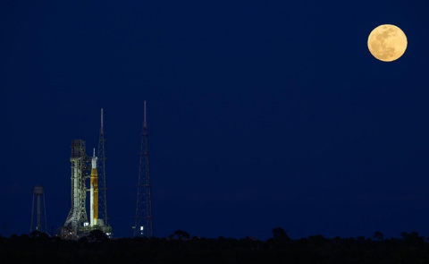 La NASA retrasa el regreso a la Luna por un problema técnico