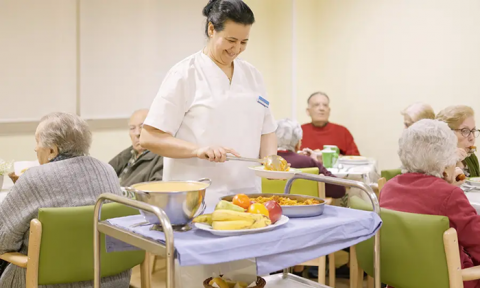 La Comunidad recibe 85 quejas sobre menús en residencias en los últimos dos años