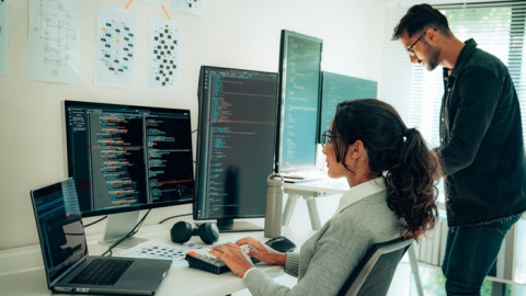 Cómo destacar en un mercado digital saturado