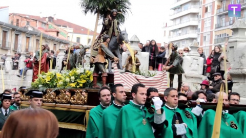 'La Borriquilla' protagoniza el Domingo de Ramos en Valladolid