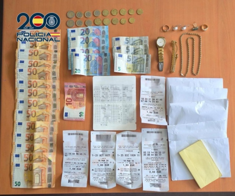 Tres detenidos mientras se preparaban para estafar a ancianos por el método del 'tocomocho'