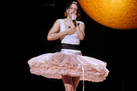 Rosalía diviniza Madrid entre tecno, ballet y éxtasis