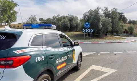 Cuatro detenidos por lanzar adoquines al cuartel de la Guardia Civil