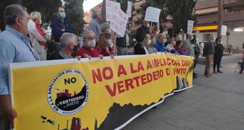 El alcalde de Pinto traslada a la Mancomunidad Sur su oposición a la ampliación del vertedero