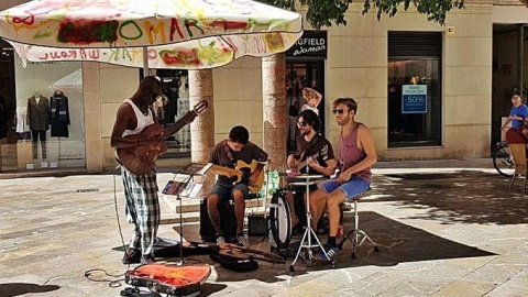 Juventud habilitará espacios en calles para que músicos y artistas puedan actuar