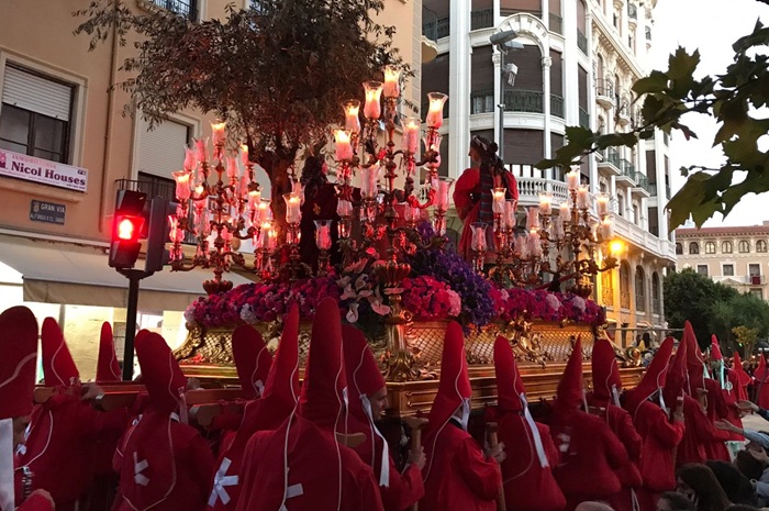 'Los Coloraos' protagonizan el Mi&eacute;rcoles Santo de Murcia