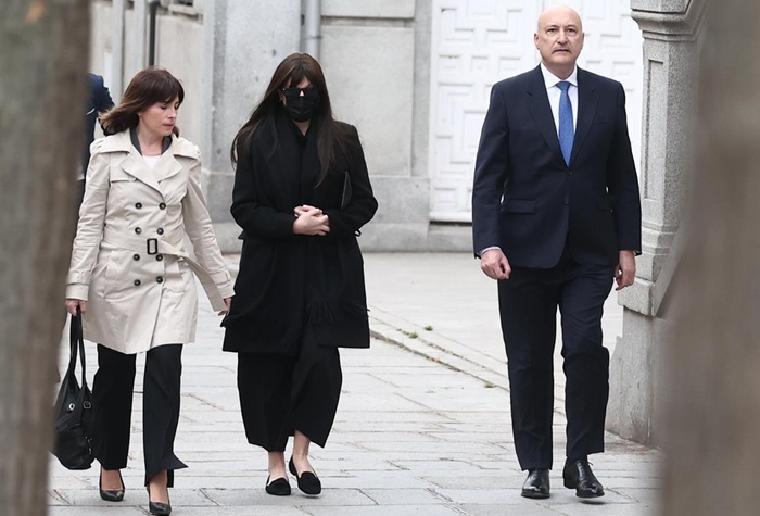 &Aacute;balos le dijo a su expareja que mirara casas y que eligiera la que le gustara