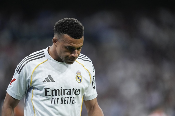 El Real Madrid tropieza ante el  Girona y se complica m&aacute;s la Liga