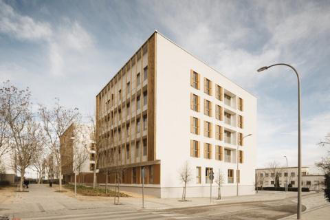 El Ayuntamiento amplía el alquiler asequible de viviendas a madrileños con ingresos medios