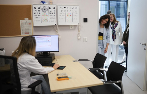 Ayuso ensalza la labor de las profesionales de Atención Primaria