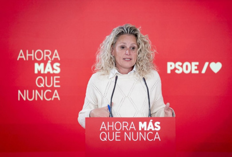 El PSOE acusa a Feijóo de estar con 
