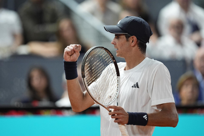 Rafa J&oacute;dar se estrena en Roland Garros con victoria ante Kovacevic
