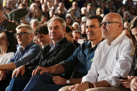 El Gobierno admite que el auto contra Zapatero es 