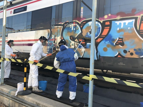 Detenidos nueve grafiteros por causar daños de más de 400.000 euros en Cercanías