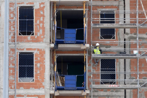 El Plan Rehabilita subvencionará la retirada del cableado y ocultar aparatos de aire