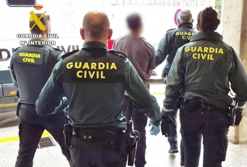 Detenido por estafar cerca de 50.000 euros haciéndose pasar por arquitecto técnico