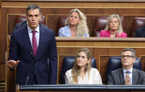 El PP tienta a Junts y PNV para aprobar en el Senado la exigencia de elecciones