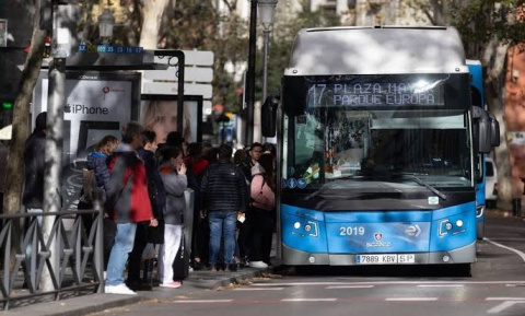 Gobierno regional y oposición chocan por las limitaciones al abono transporte