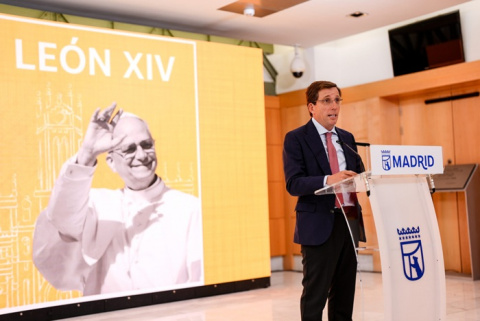 Almeida invita a los madrileños a transmitir al Papa 