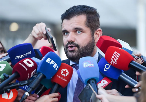 El juez descarta medidas contra Zapatero porque no ve riesgo de fuga