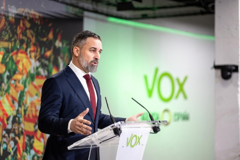 Abascal vaticina que Sánchez irá a la cárcel como Ábalos cuando acabe su mandato