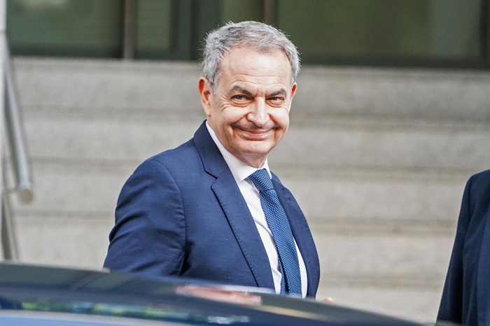 Zapatero pierde una batalla contra la acusaci&oacute;n popular en el caso de las joyas