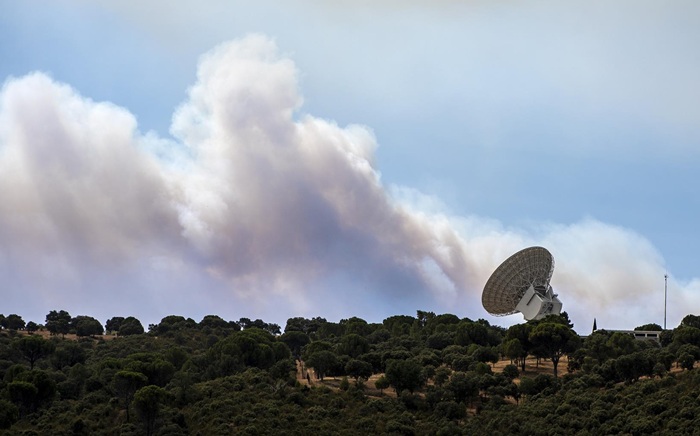 El fuego deja en situaci&oacute;n "cr&iacute;tica" el complejo de antenas de la NASA 