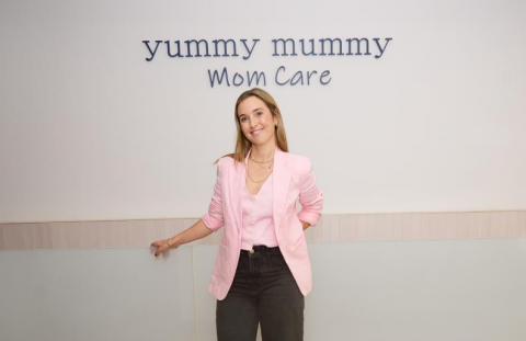 Yummy Mummy, el club de mujeres que acompaña la maternidad, el posparto y la menopausia