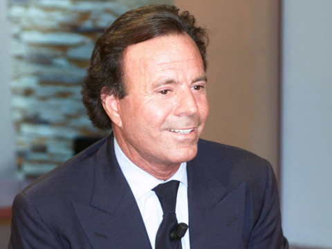Julio Iglesias demanda a Yolanda Díaz por intromisión al honor