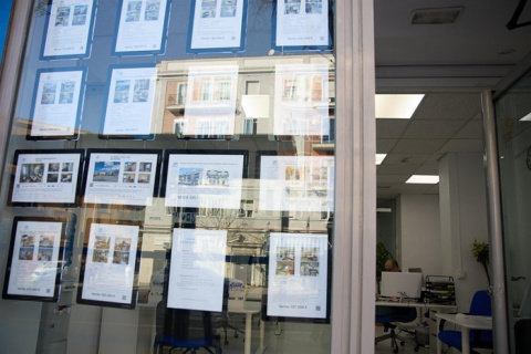 La escasez de oferta y el precio impulsan la vivienda compartida