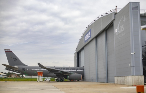 Los trabajadores protestan contra los recortes en Airbus