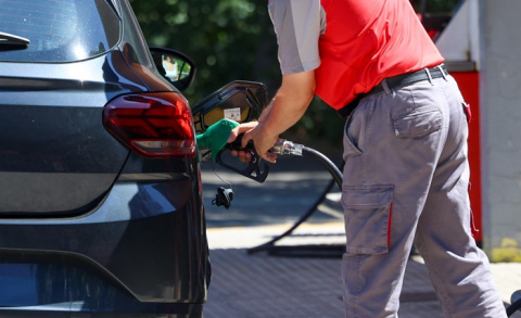 El precio de los carburantes prosigue su escalada en pleno verano