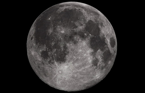 La Luna ofrecerá su propio espectáculo en Madrid con un eclipse parcial