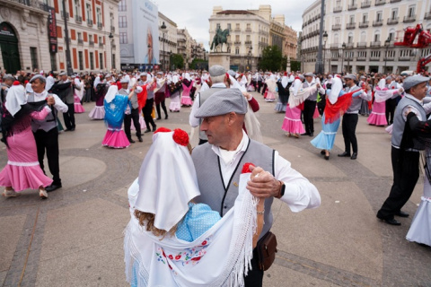 Las fiestas de agosto se bailan a ritmo de chotis