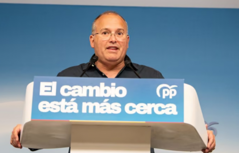Tellado exige la destitución de los ministros Marlaska y Robles