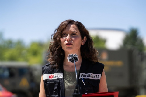 Ayuso censura a los bomberos en huelga que han 