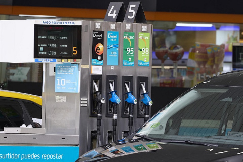 El precio de los carburantes rompe cinco semanas de bajadas