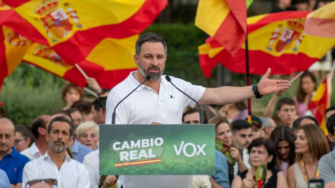 Vox inicia el curso en pleno auge en las encuestas a costa del PP