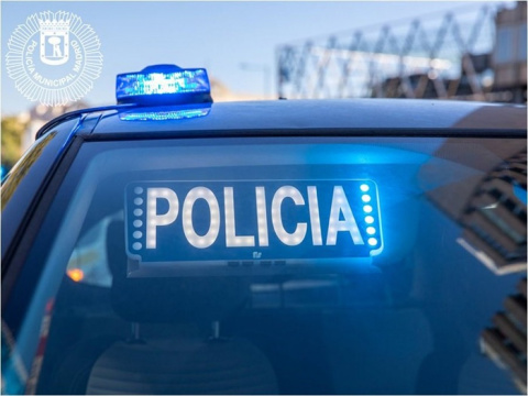 La Policía Municipal abate a joven que retenía a una pareja en su casa