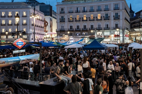 Los promotores de la acampada de Sol avisan de que no van a parar