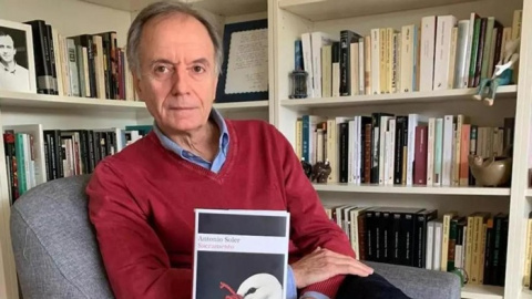 La obra 'Ocho del 50', de Antonio Soler, Premio Espasa