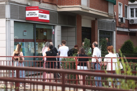 El paro sube un 2,51% en agosto en la región de Madrid