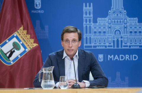 Almeida lamenta que el impuesto de basuras del Gobierno les ha